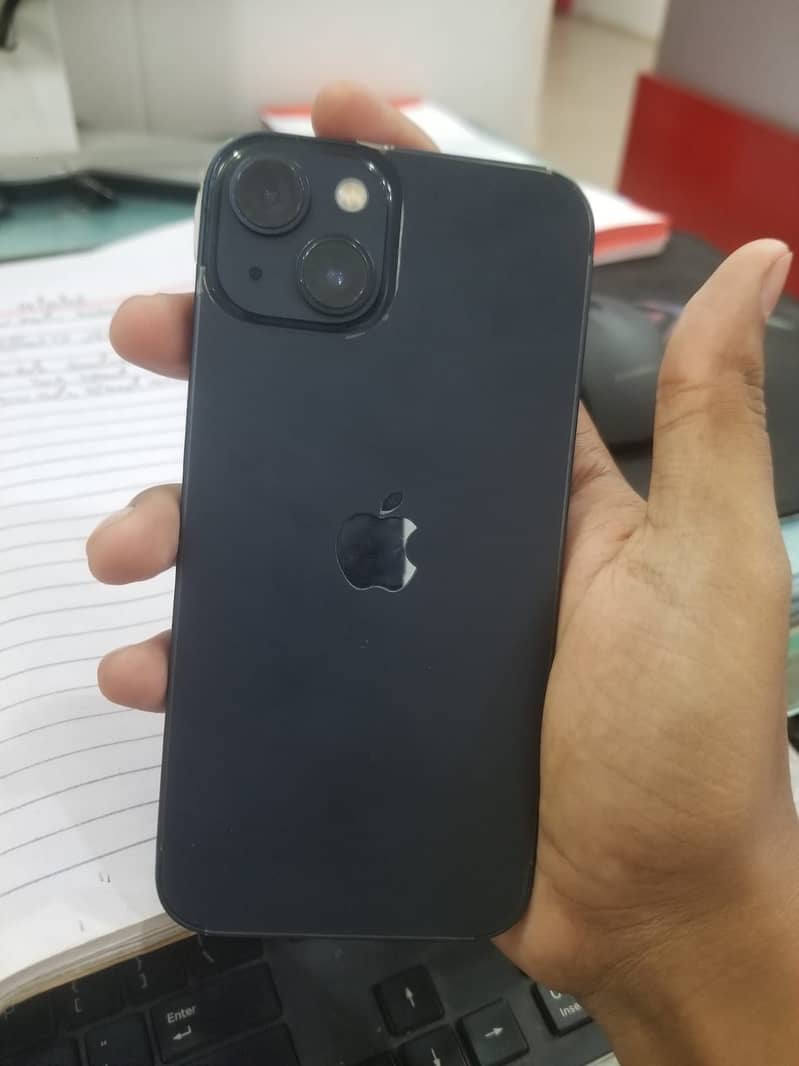 Apple iPhone 13 7