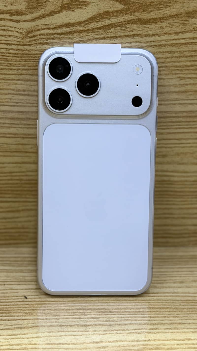 Apple iPhone 17 Pro Max 1