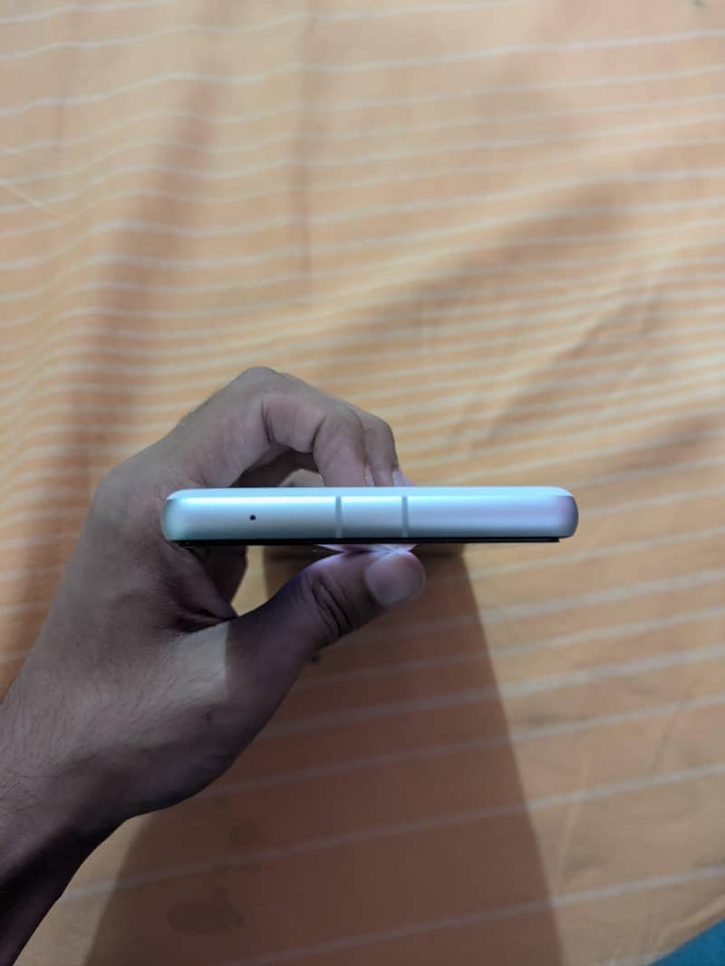 Google Pixel 7a 3