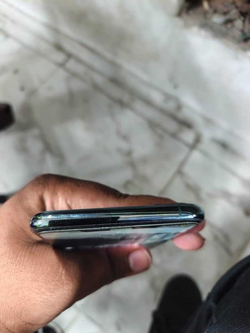 Apple iPhone 11 Pro Max 1