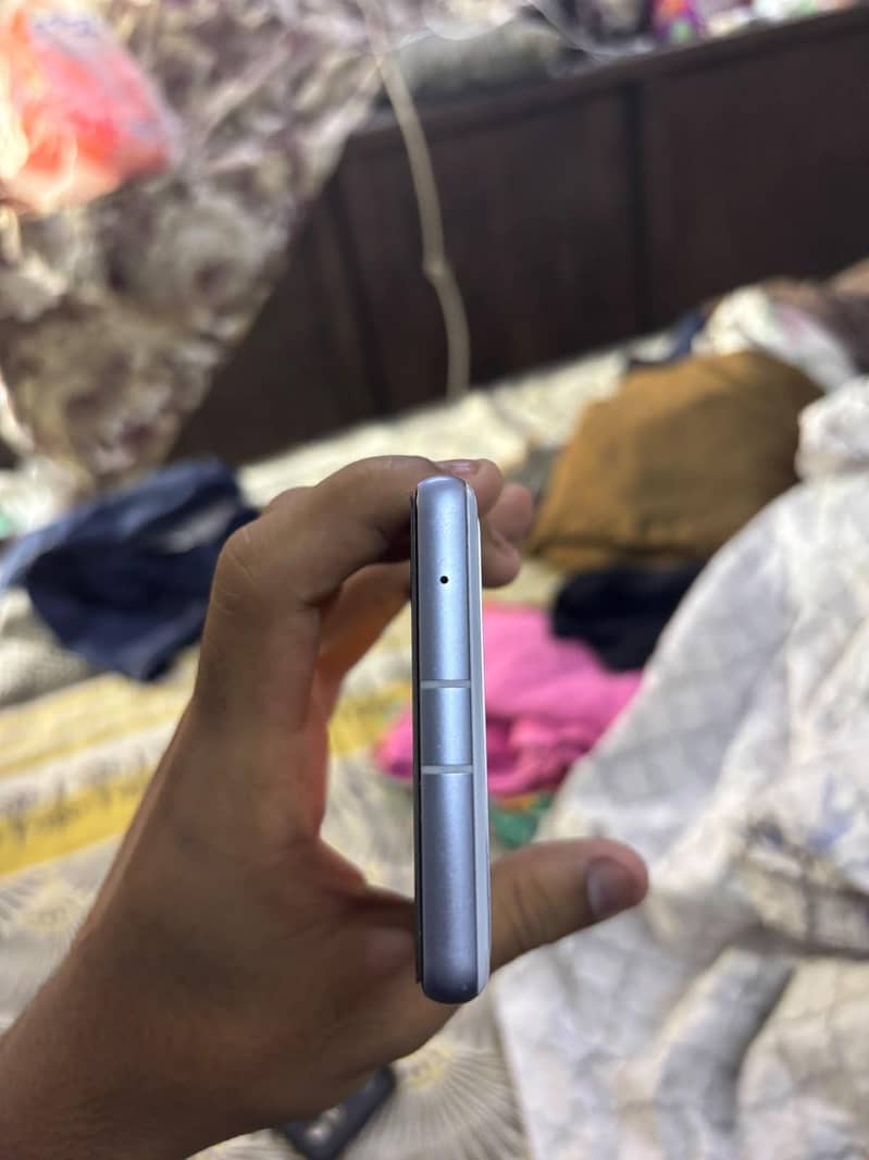 Google Pixel 7a 5