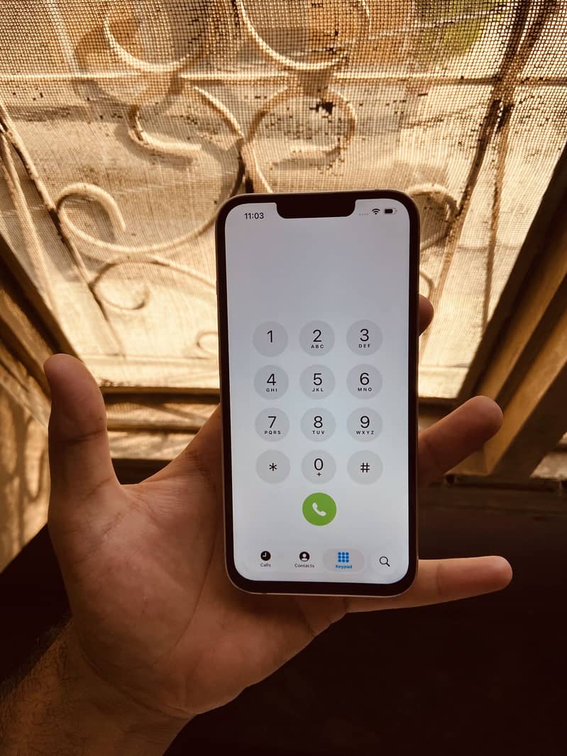Apple iPhone 13 4