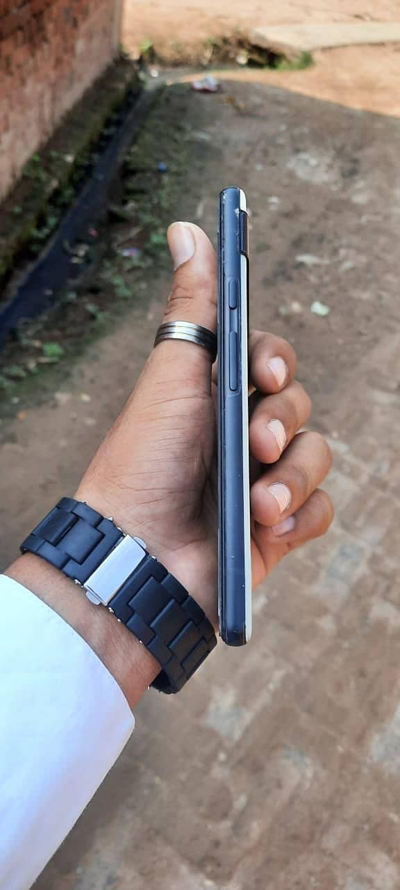 Google Pixel 6a 4