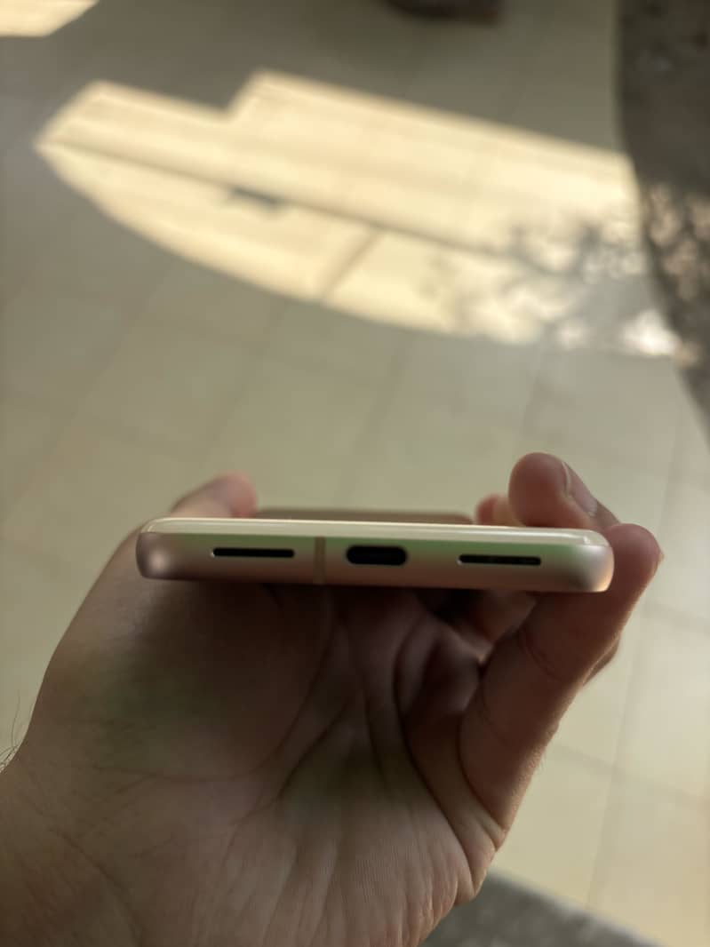 Google Pixel 8 2