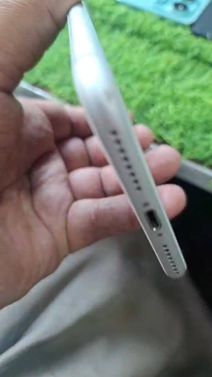 Apple iPhone 8 Plus 2
