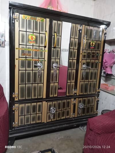 3 door wardrobe