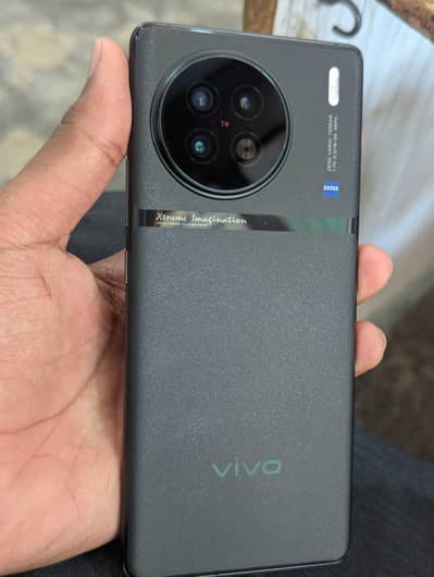 Vivo X90s