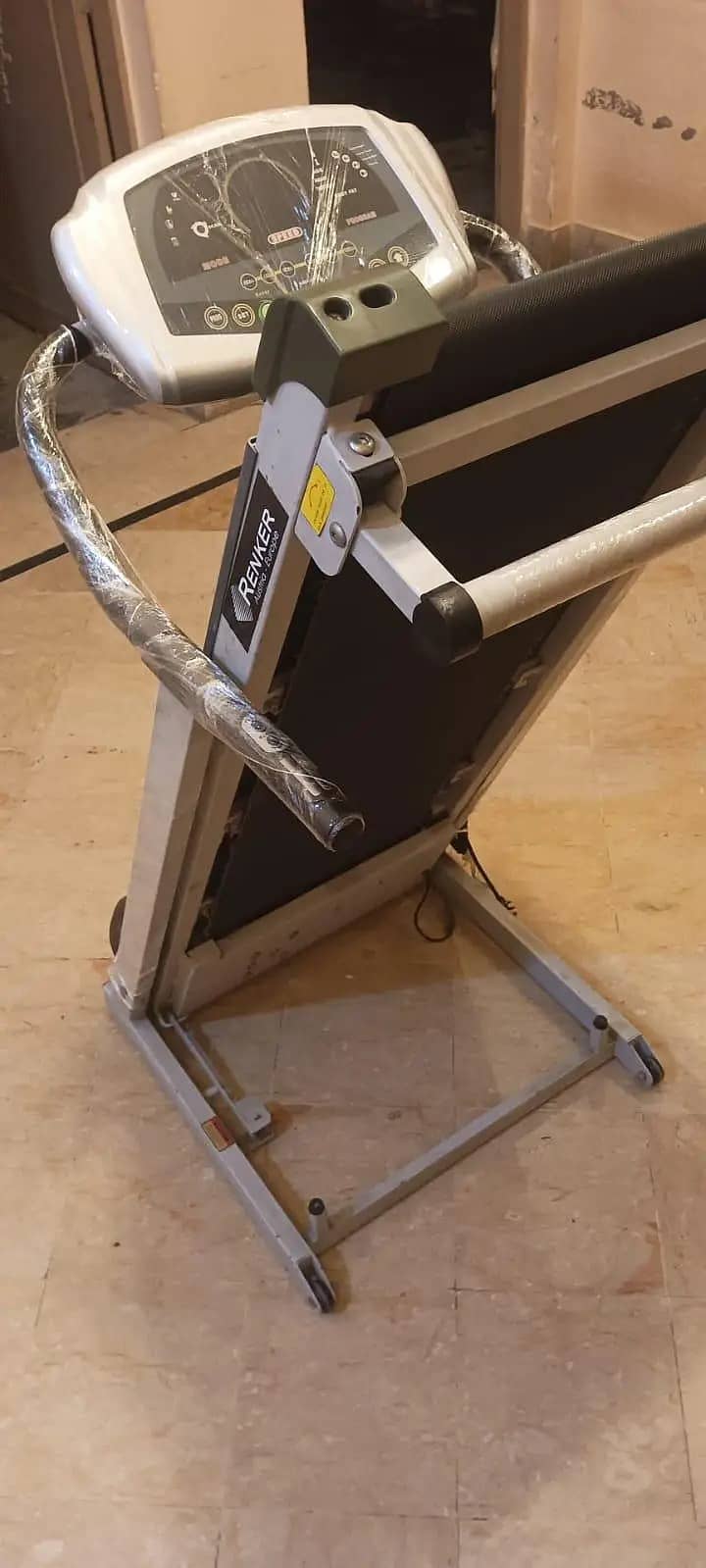 TREADMILL, RUNNING MACHINE, JOGGING MACHINE, ELECTRICAL TREADMILL 1