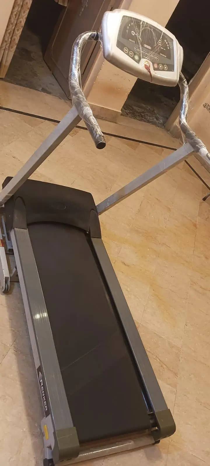 TREADMILL, RUNNING MACHINE, JOGGING MACHINE, ELECTRICAL TREADMILL 2