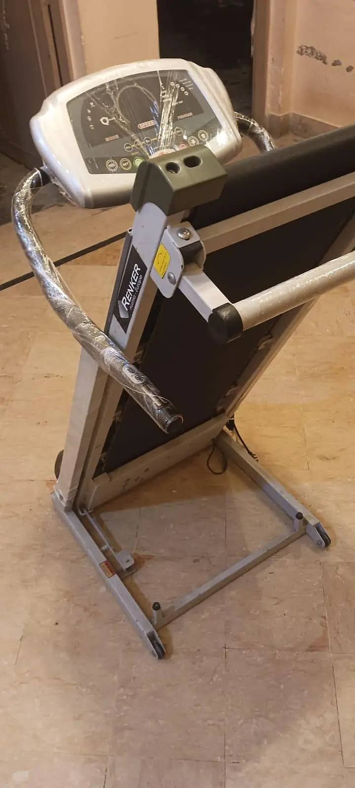 TREADMILL, RUNNING MACHINE, JOGGING MACHINE, ELECTRICAL TREADMILL 4