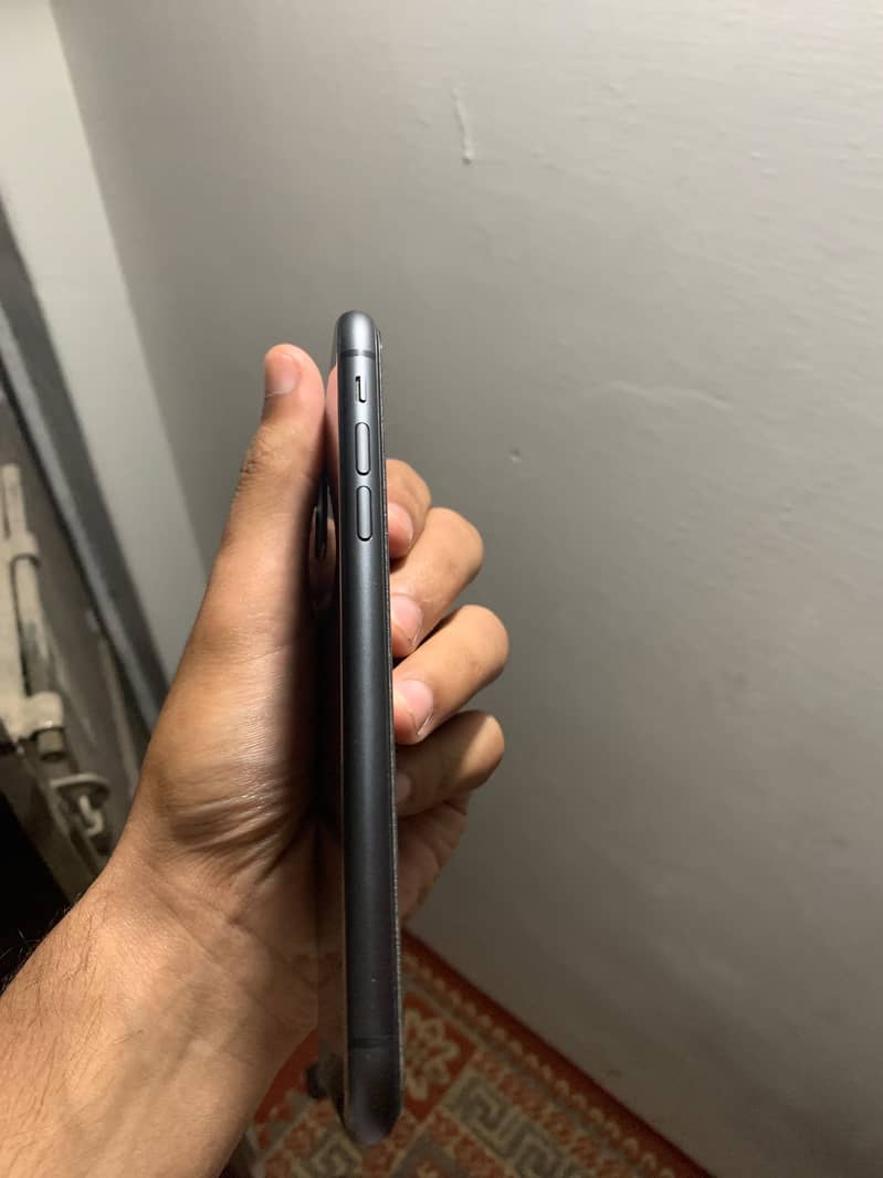 Apple iPhone 11 1