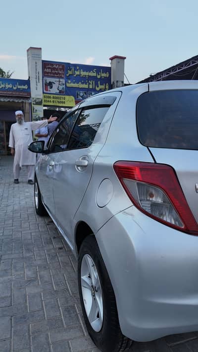 Toyota Vitz 2011