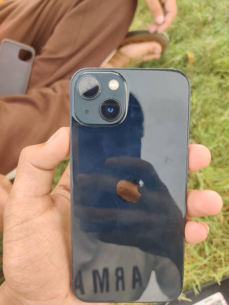 Apple iPhone 13 0