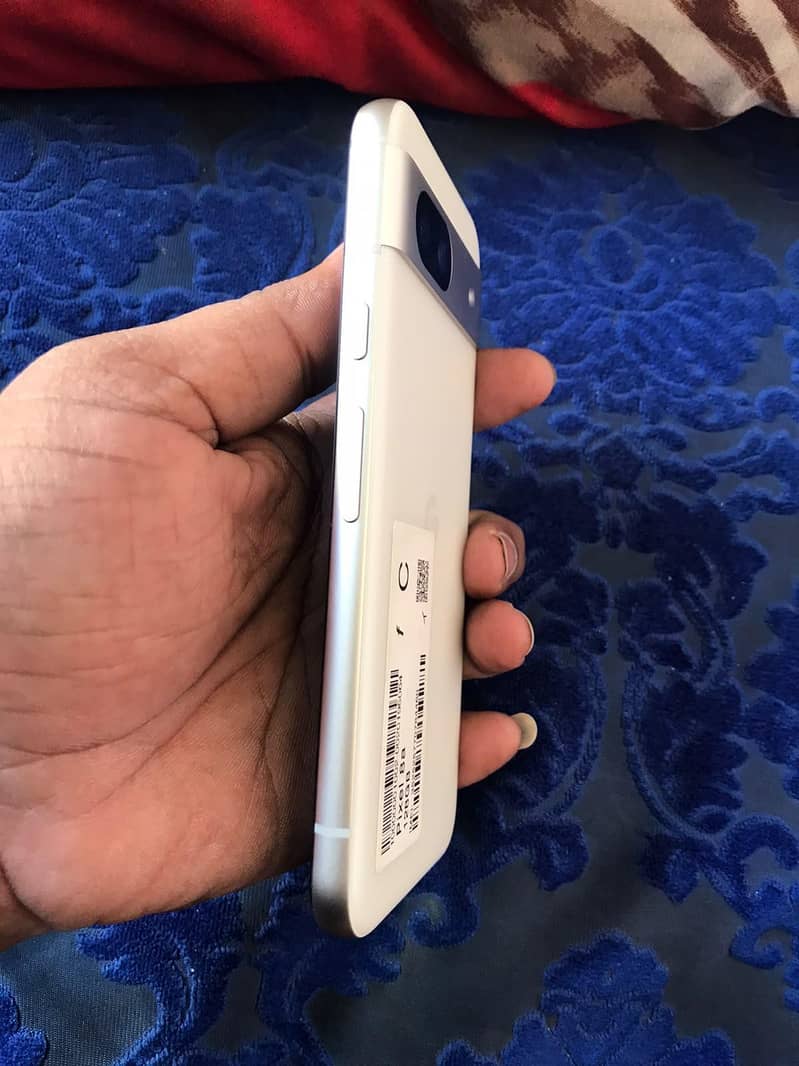 Google Pixel 8a 2