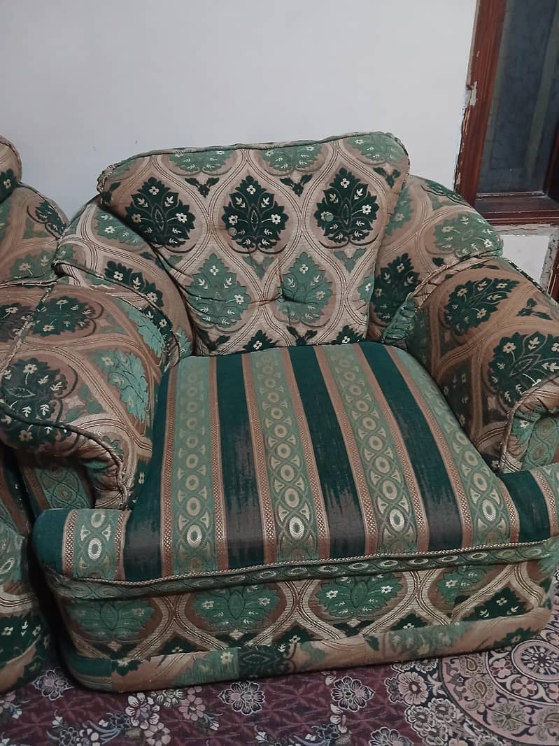 sofa in good condition 0