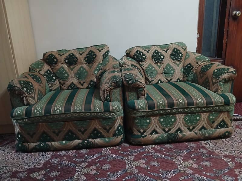 sofa in good condition 1