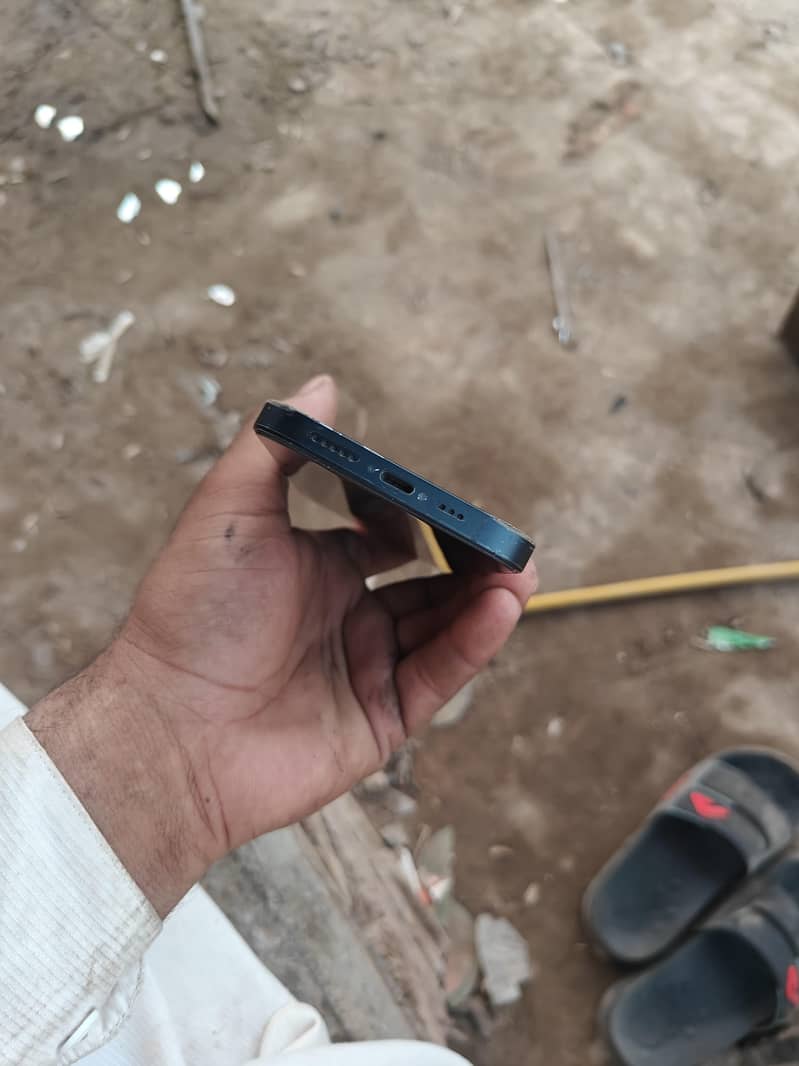 Apple iPhone 13 3