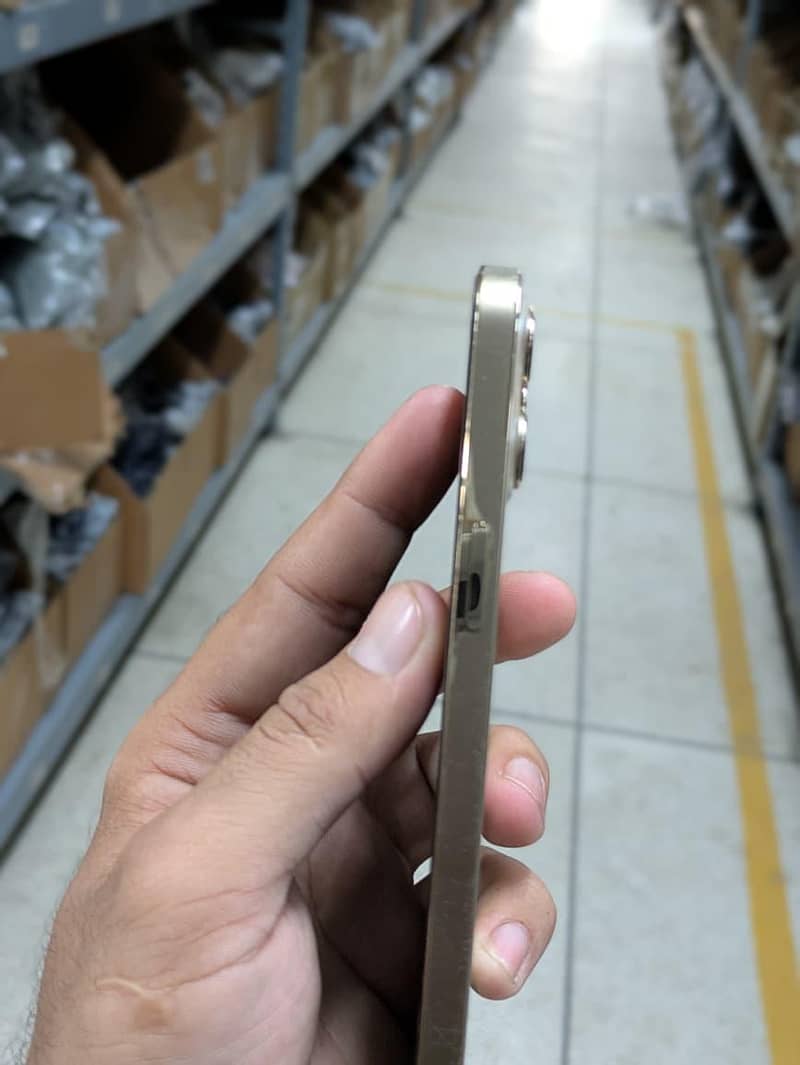 Apple iPhone 12 Pro Max 11