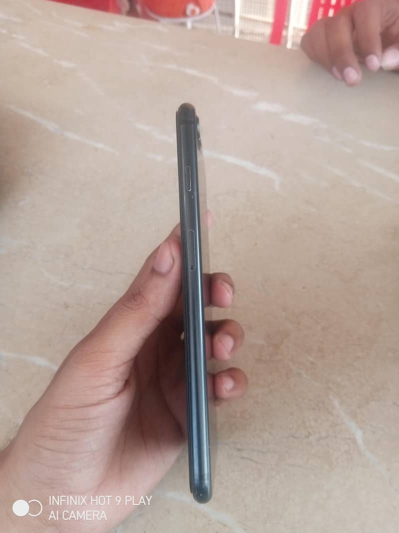 Apple iPhone 7 Plus 3