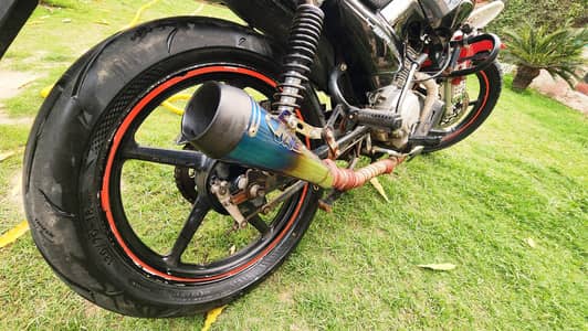 Yamaha YBR (modified)