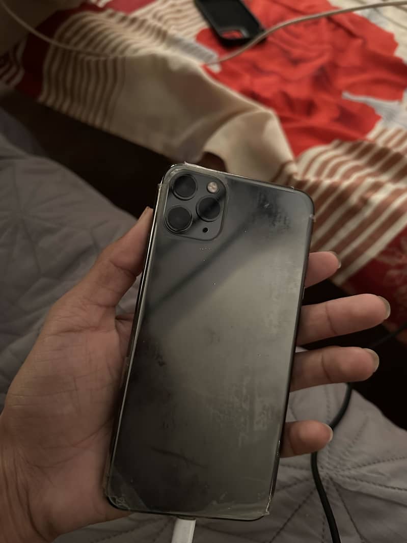 Apple iPhone 11 Pro Max 3