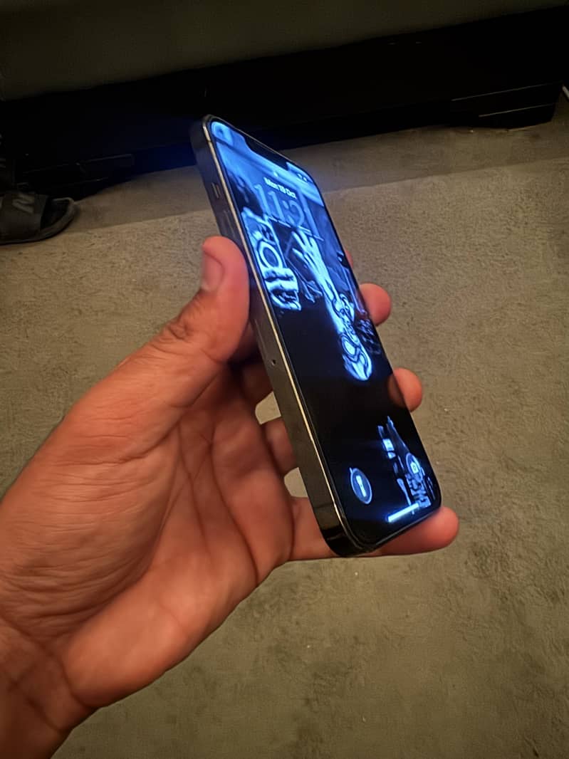 Apple iPhone 13 Pro 2