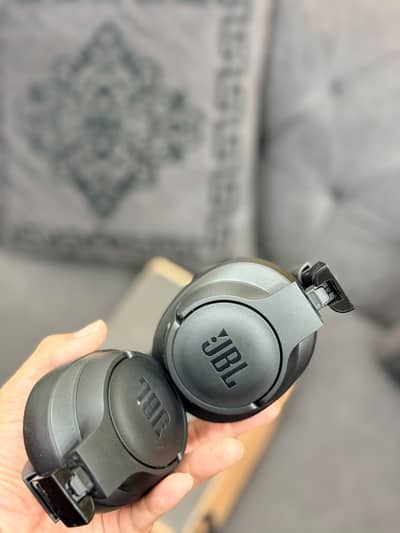 JBL Tune 770NC Wireless Headphones – Like New Condition