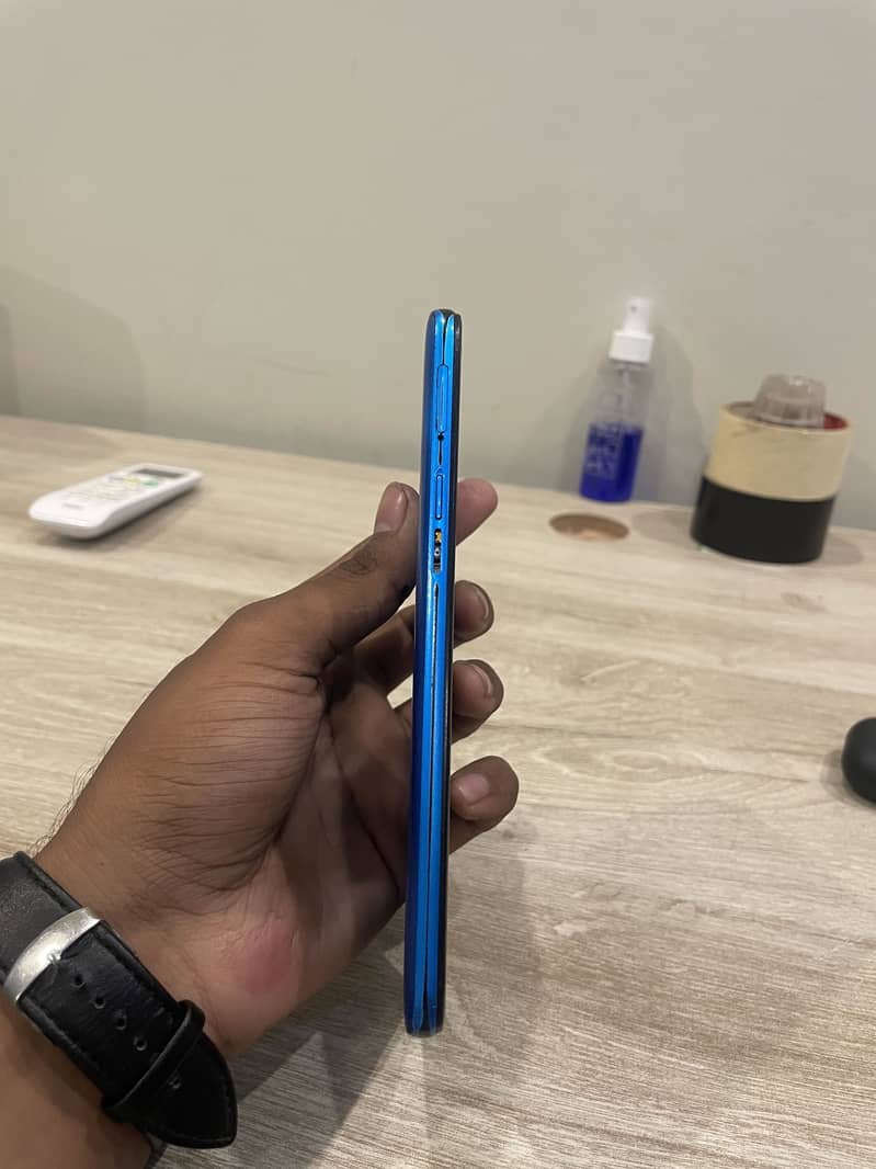 Realme C3 6