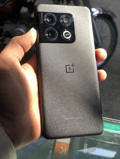 One Plus 10 Pro