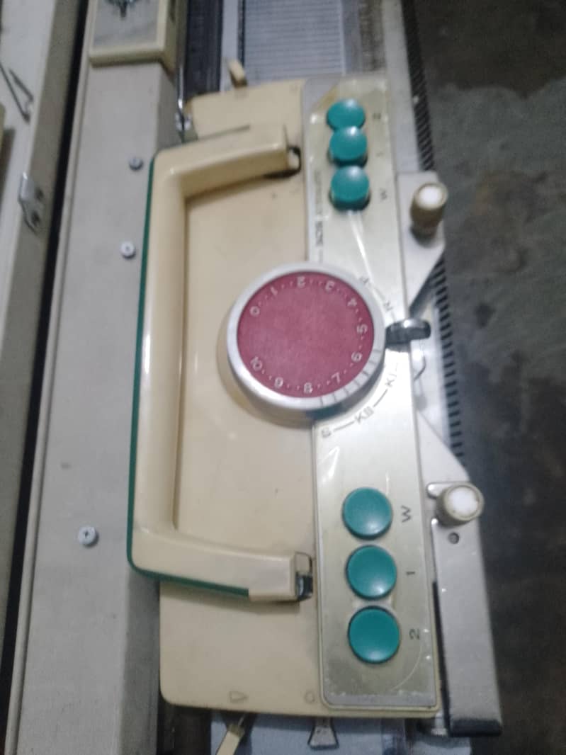 singer knitting machine 0
