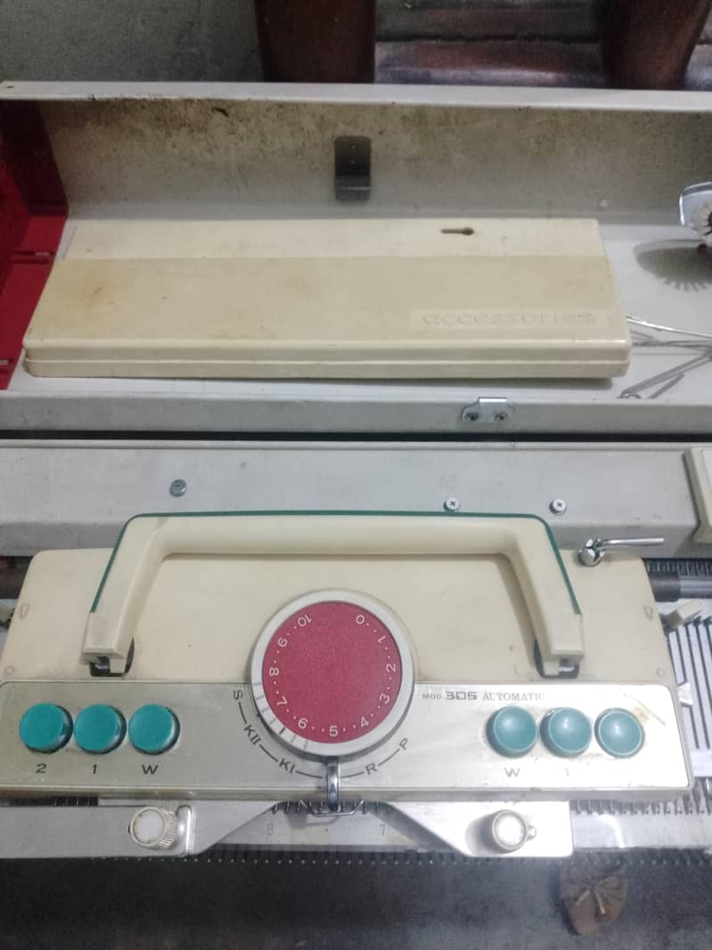 singer knitting machine 1