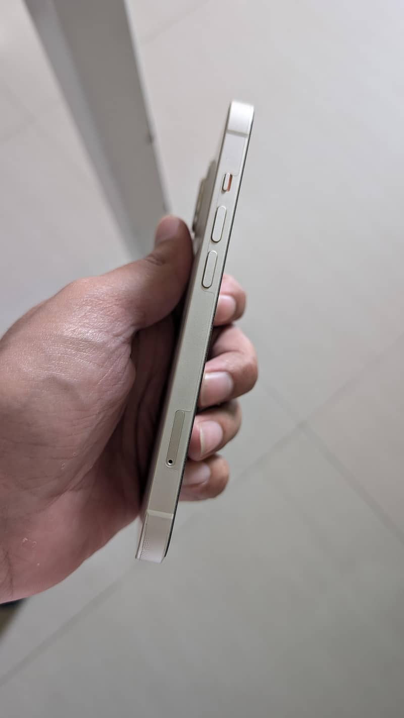 Apple iPhone 14 3