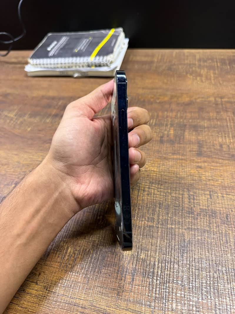 Apple iPhone 12 Pro 1
