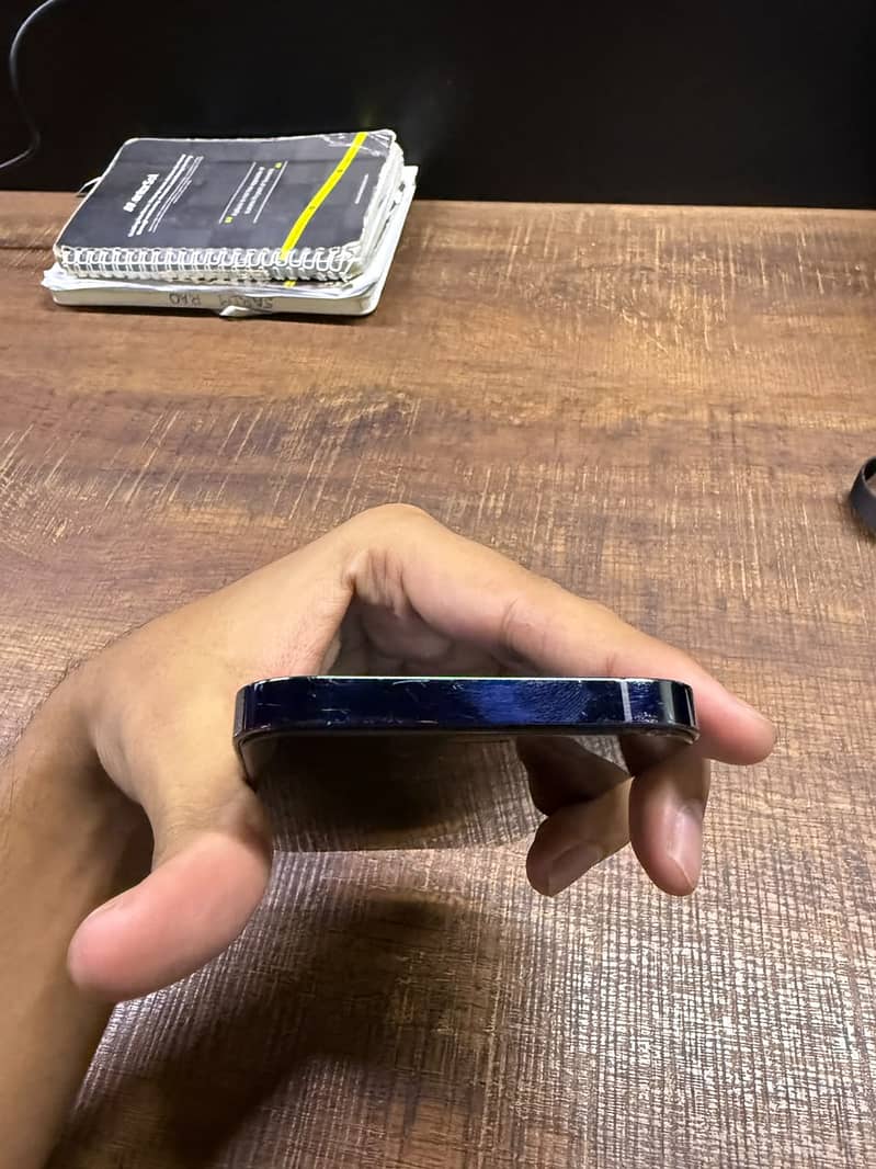 Apple iPhone 12 Pro 3