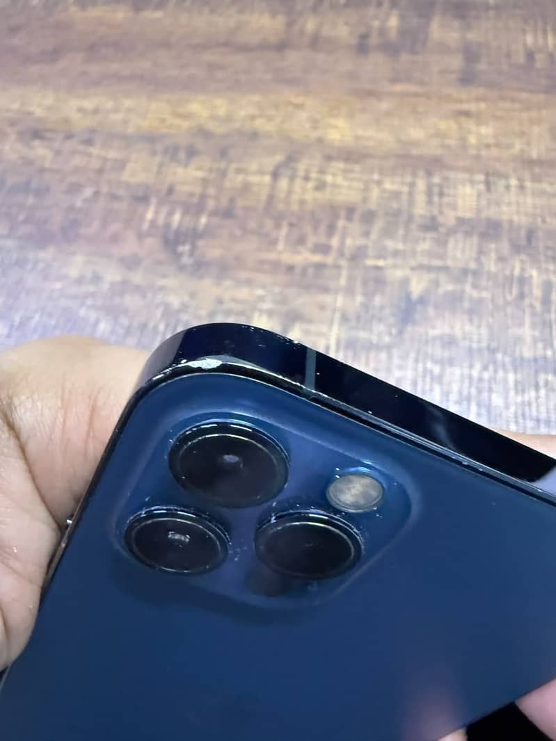 Apple iPhone 12 Pro 4