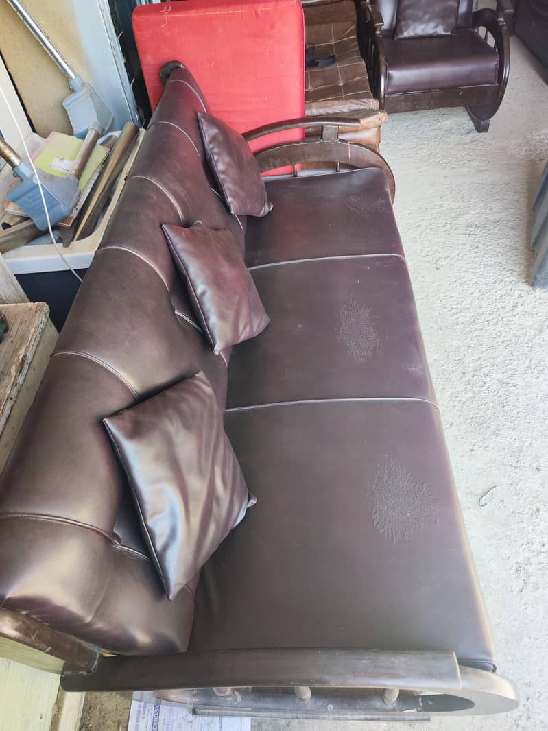 Sofa Set 5 seater 4
