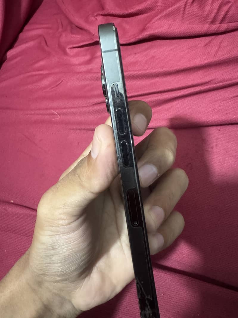 iPhone 13 Pro 2