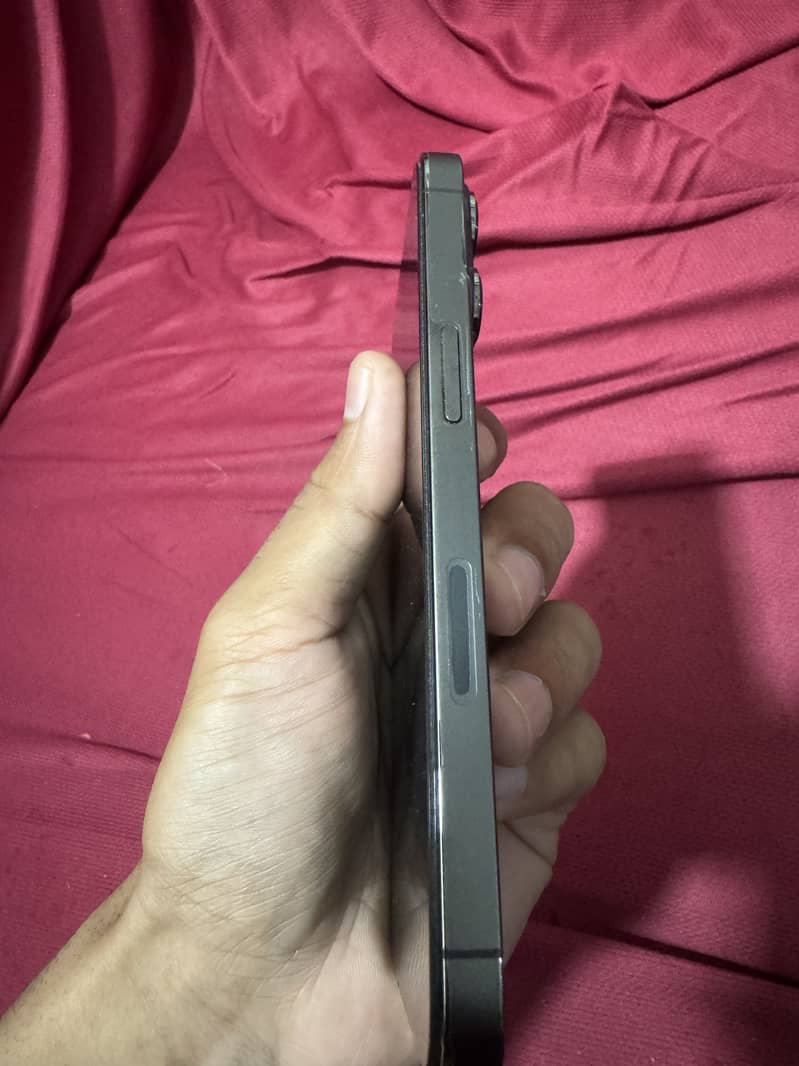 iPhone 13 Pro 3