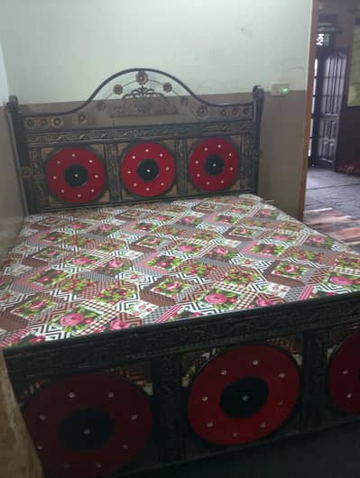 double bed 10/10 with master mollty foam mattress. 03705184514