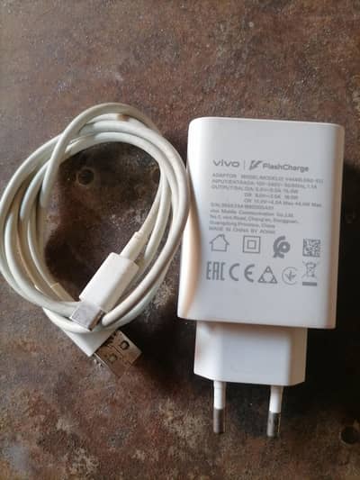 Original Oppo 33W aur Vivo 44W Fast Chargers with Type-C Cables