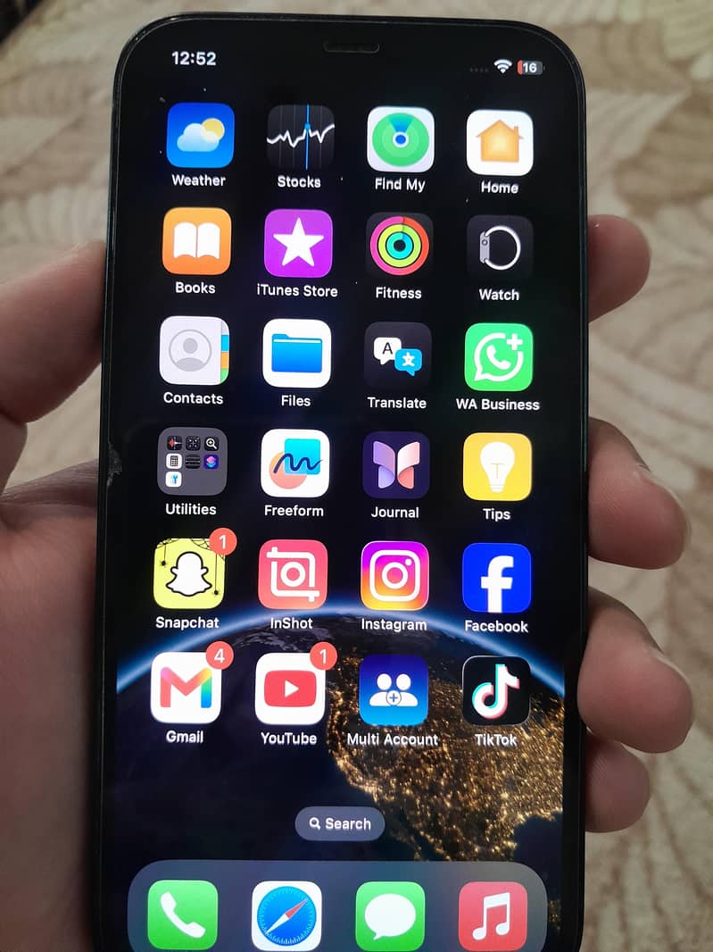 Apple iPhone 12 1