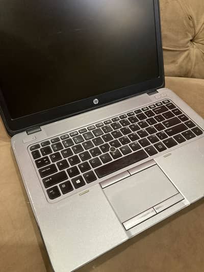 HP Elitebook 840