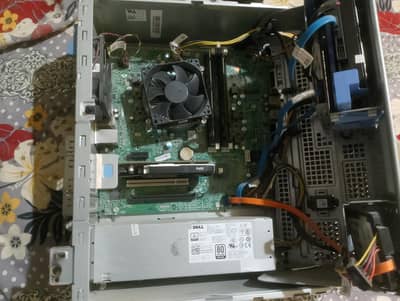 Core i5 6th gen 8gb ram 128gb ssd 500 gb hdd quadro p600 graphoc card