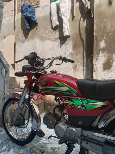 CD 70 MODEL 22