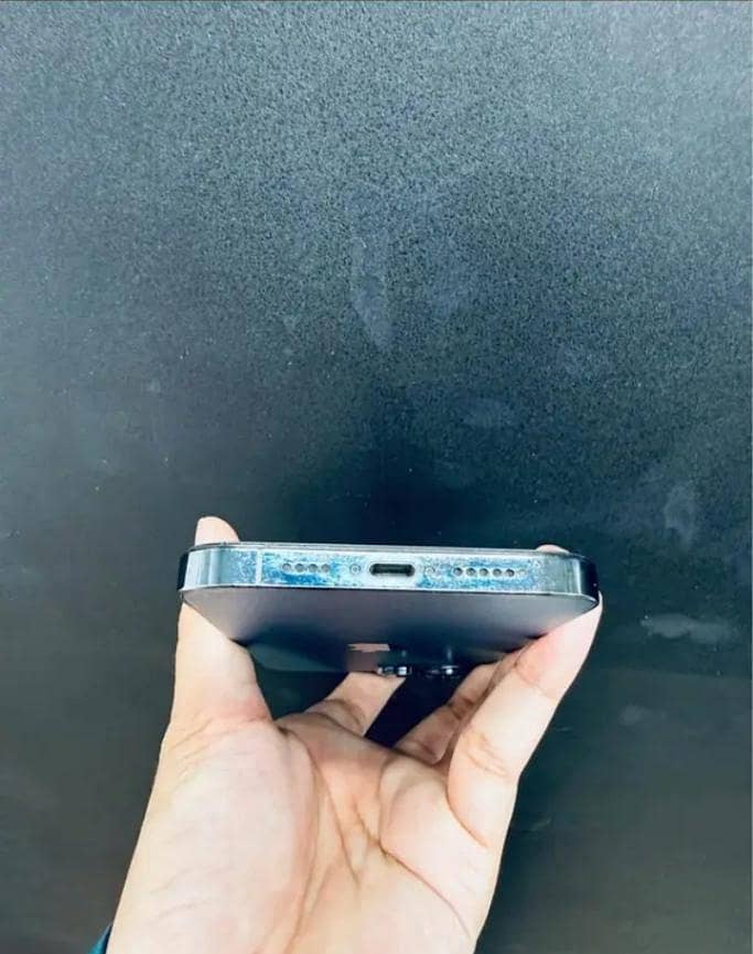 Apple iPhone 12 Pro Max 4