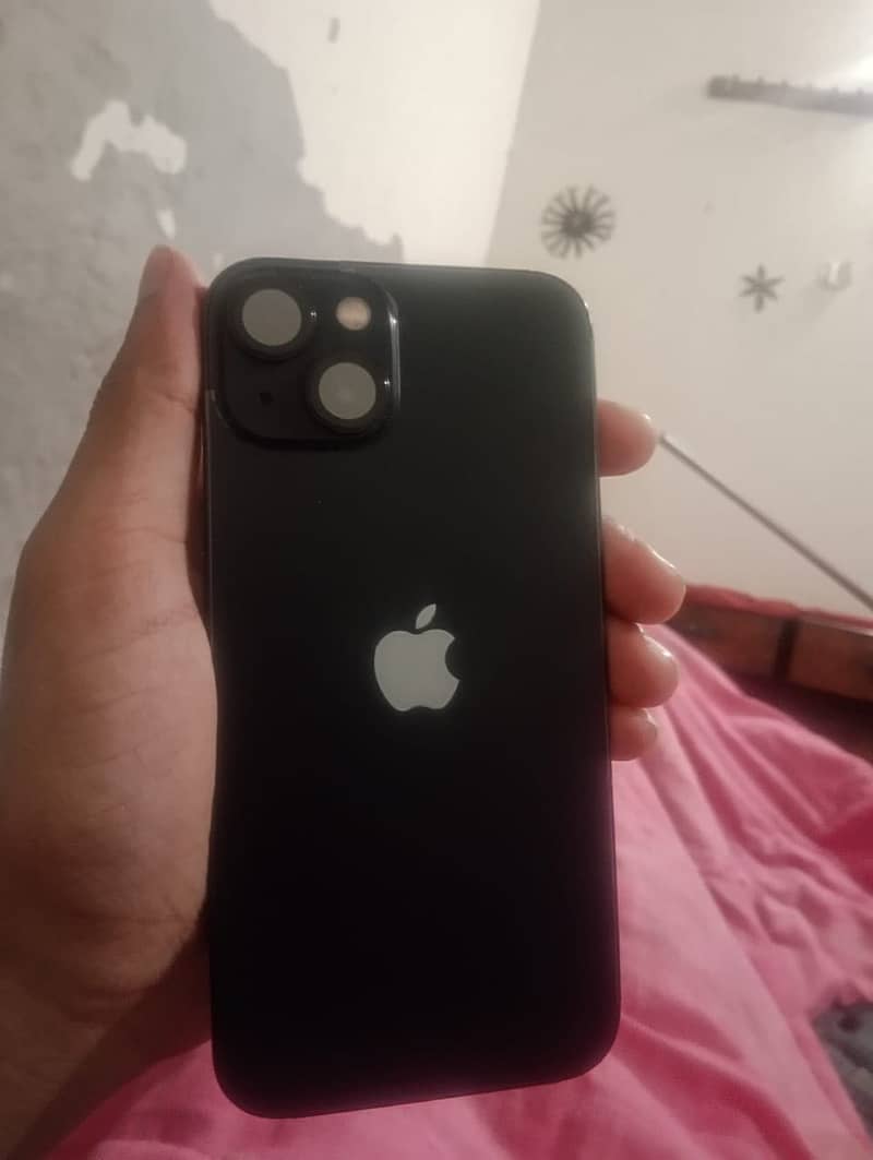 Apple iPhone 13 4