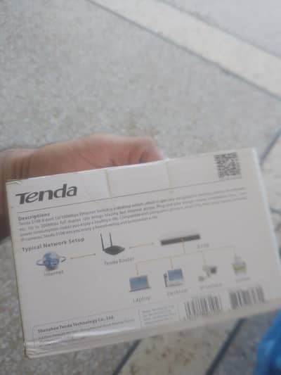 8 port 10/100MBs Desktop switch . . 10 piece hain