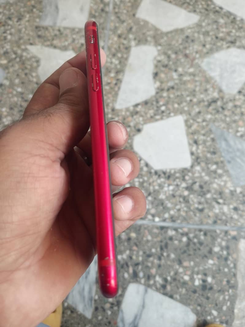 Apple iPhone 8 4