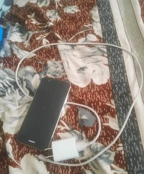 Huawei NOVA 2 4