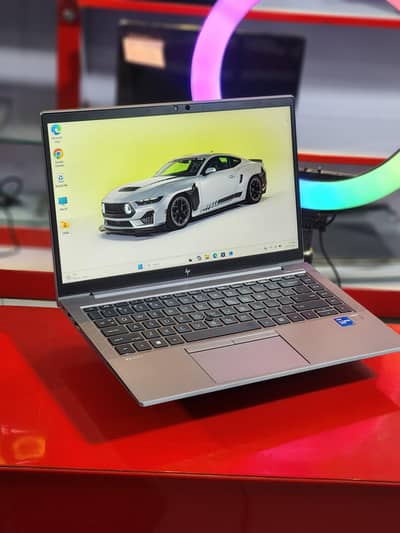 Hp zbook i7 11th generation Ram 8gb SSD 256gb